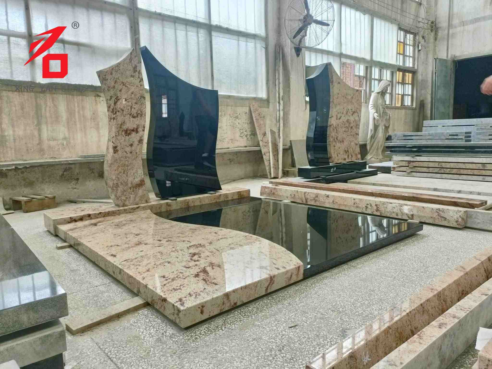 Ausztrál művészi szobrászati ​​sírkő