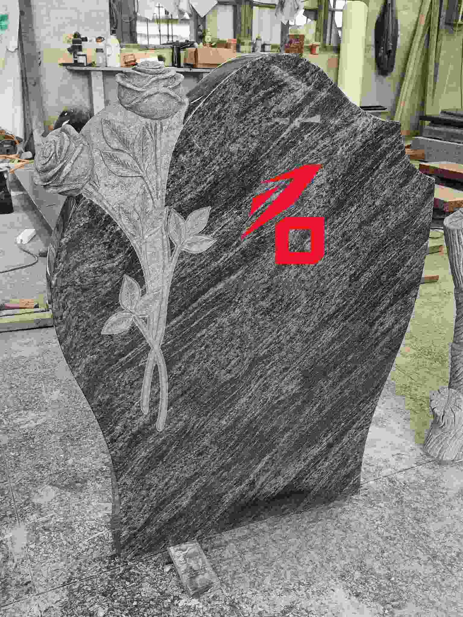 Szív alakú rózsa emléksírkő